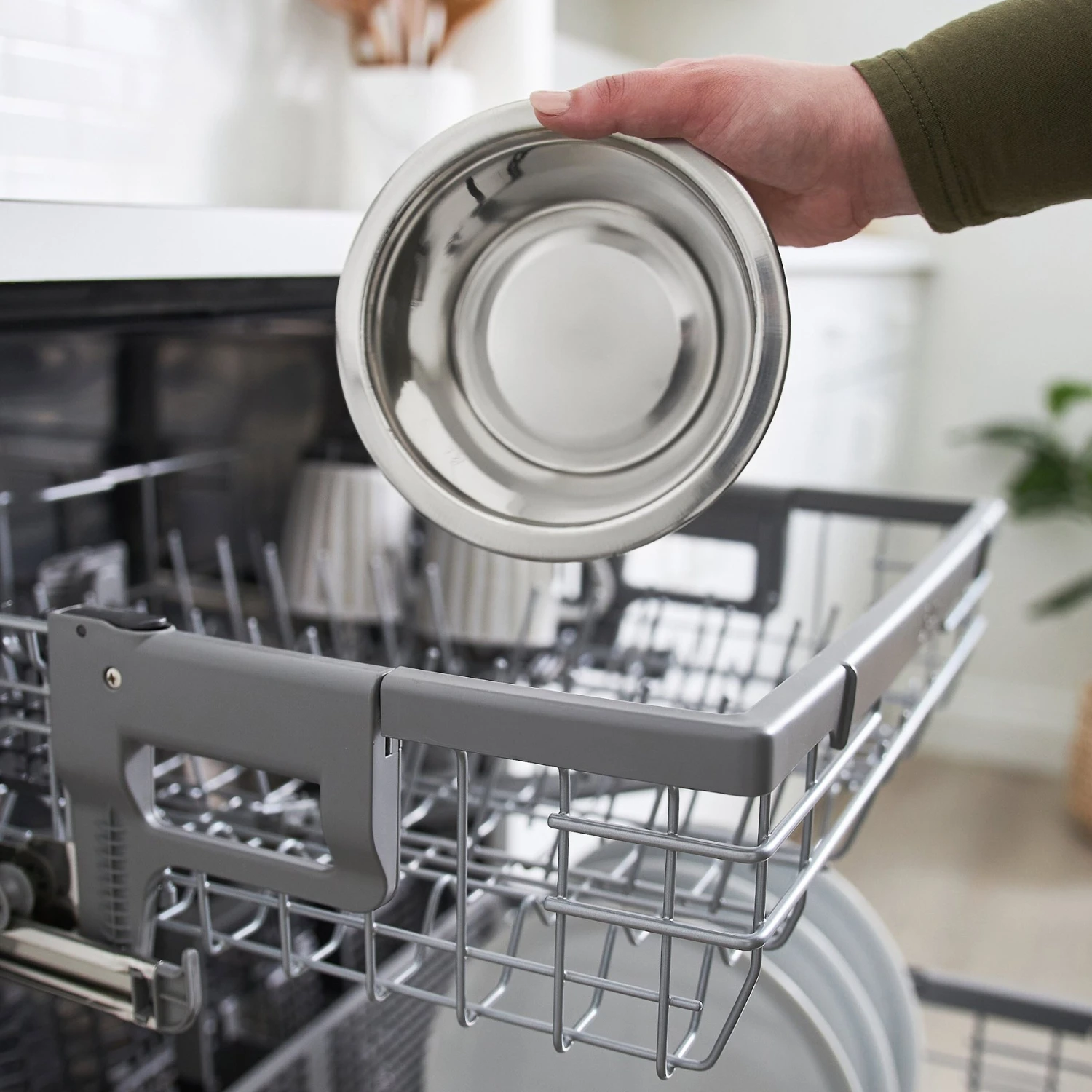 Frisco Wood Elevated Non-Skid Stainless Steel Double Diner Dog & Cat Bowl Frisco Wood Elevated Non-Skid Stainless Steel Double Diner Dog & Cat Bowl -Frisco Sales Store 257143 PT4. AC SS1800 V1615987342