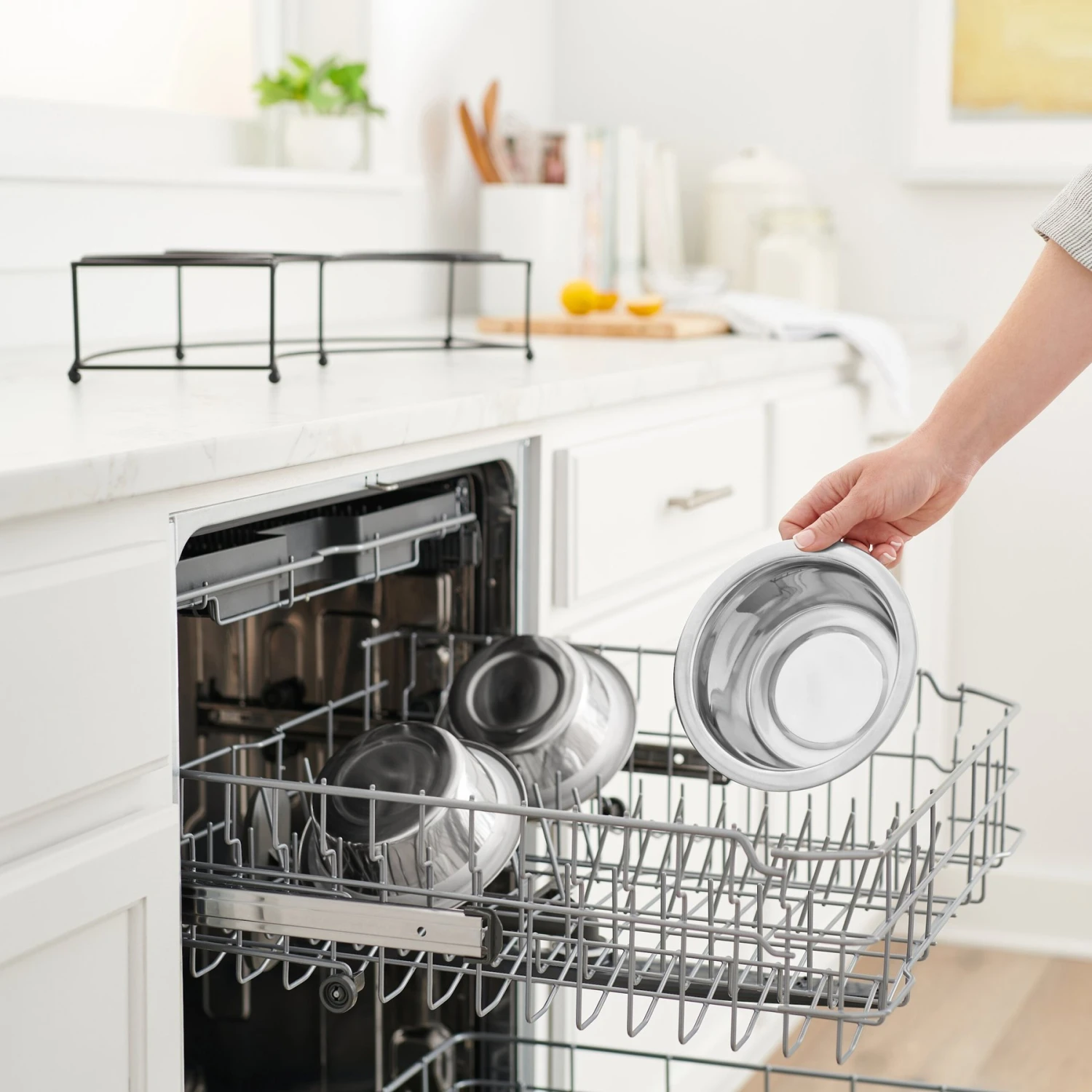 Frisco Multi Pet Feeding 3-Bowls Curved Stainless Steel Dog & Cat Bowl Frisco Multi Pet Feeding 3-Bowls Curved Stainless Steel Dog & Cat Bowl -Frisco Sales Store 277563 PT6. AC SS1800 V1630357340