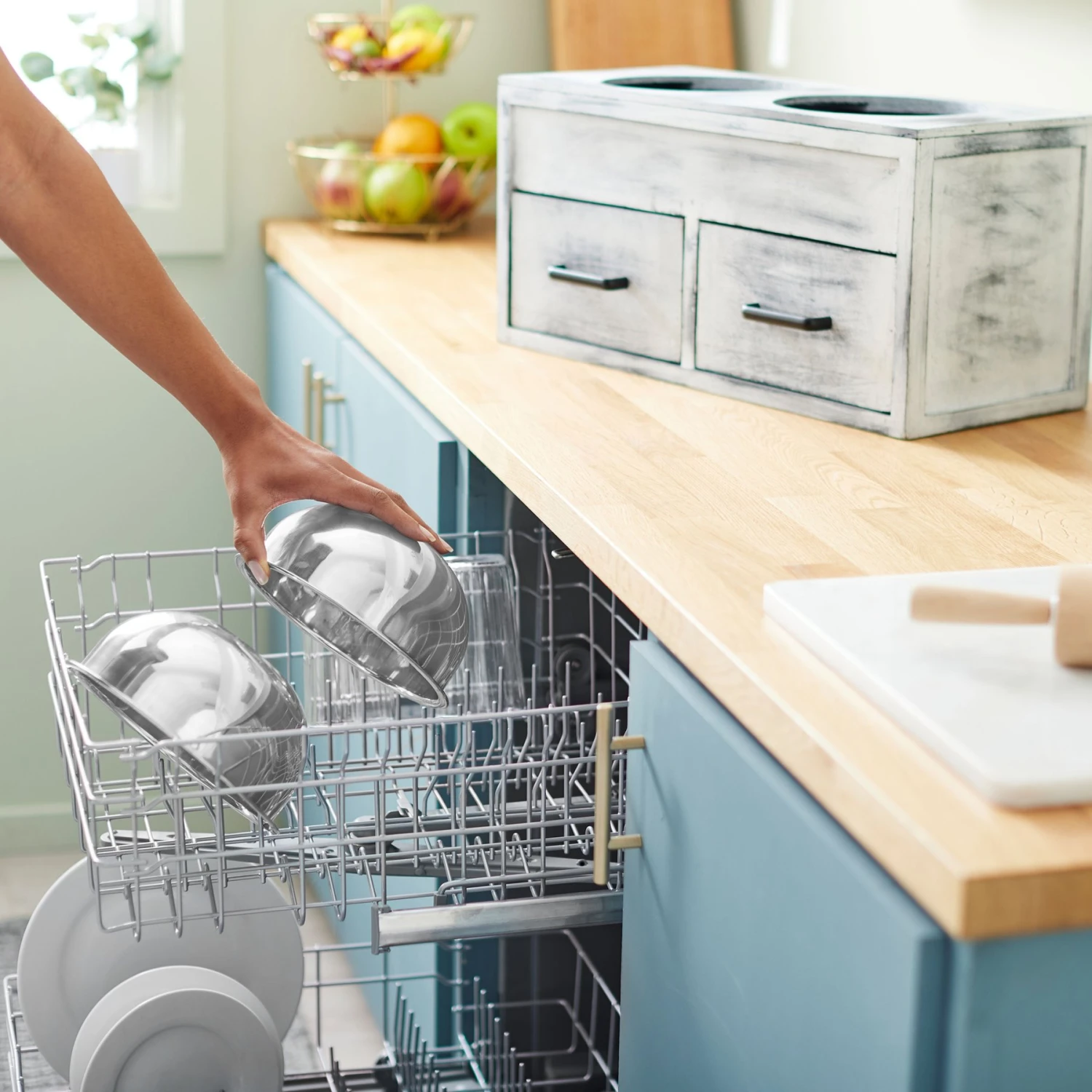 Frisco Premium Wood Elevated Large Breed Dog Bowl with Storage Station, 10 Cup Frisco Premium Wood Elevated Large Breed Dog Bowl With Storage Station, 10 Cup -Frisco Sales Store 331505 PT6. AC SS1800 V1657656894